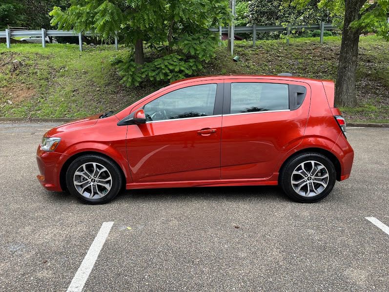 Used 2020 Chevrolet Sonic LT w/ Convenience Package FWD image 23