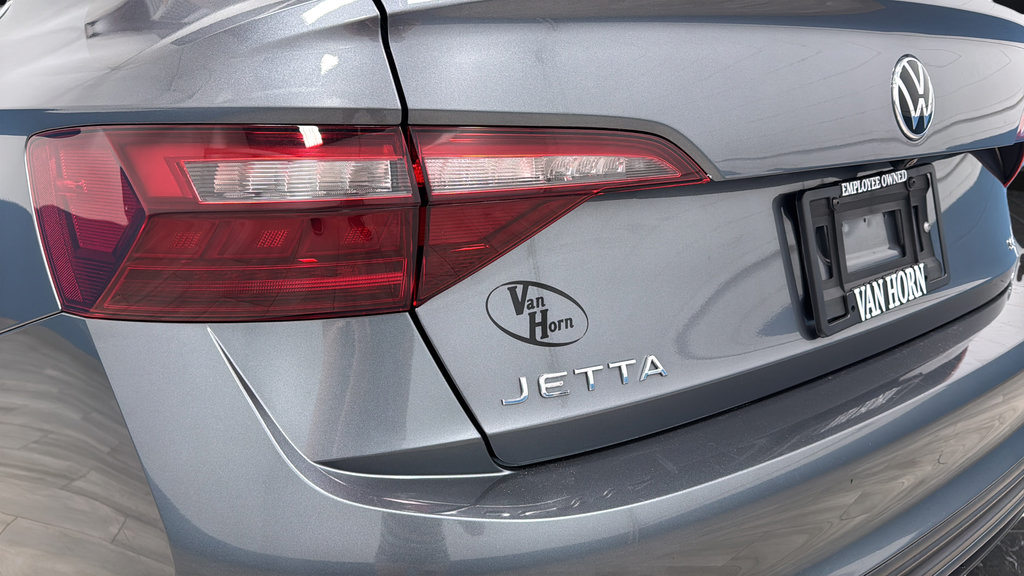 Used 2022 Volkswagen Jetta SE FWD image 36