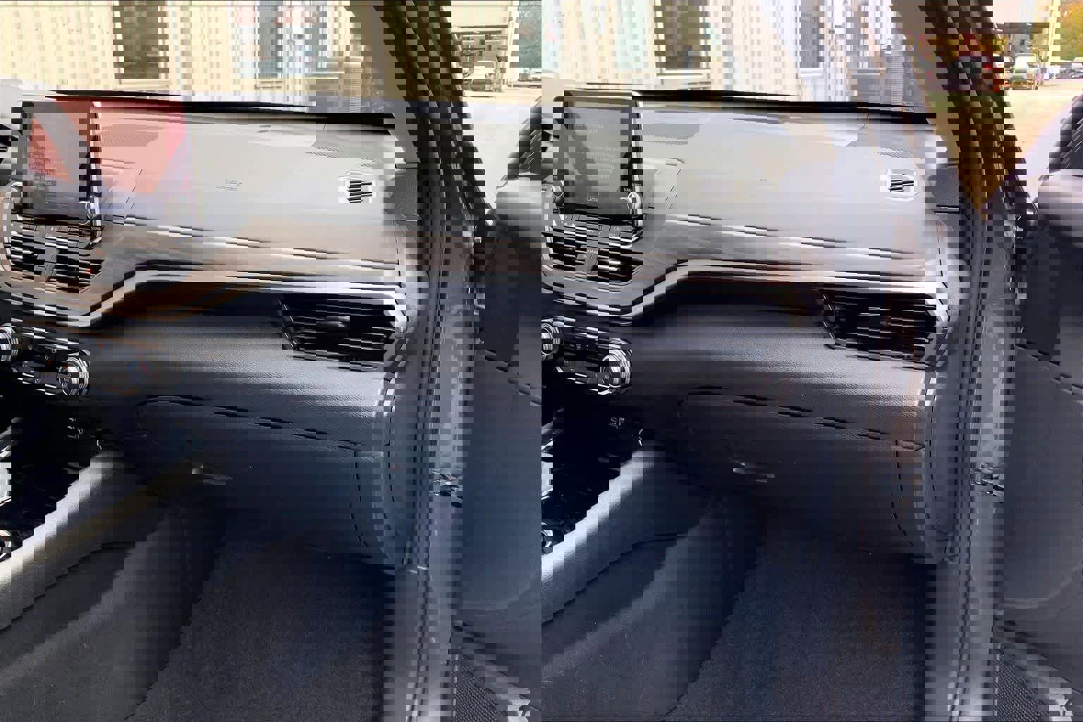 Used 2024 Nissan Altima 2.5 SV image 19