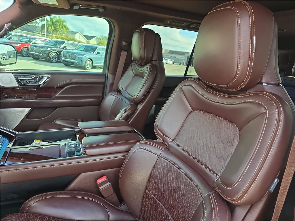 Used 2019 Lincoln Navigator Black Label w/ Cargo Package image 19
