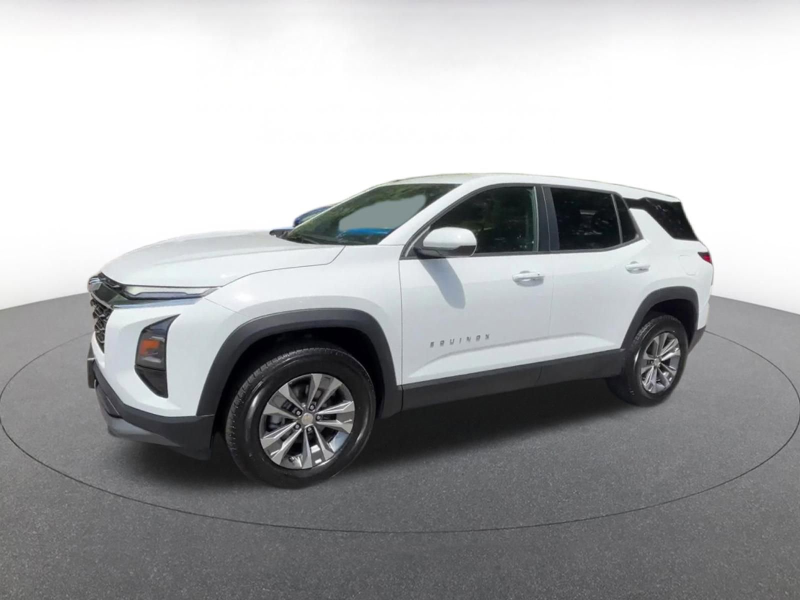 Used 2025 Chevrolet Equinox LT FWD image 8
