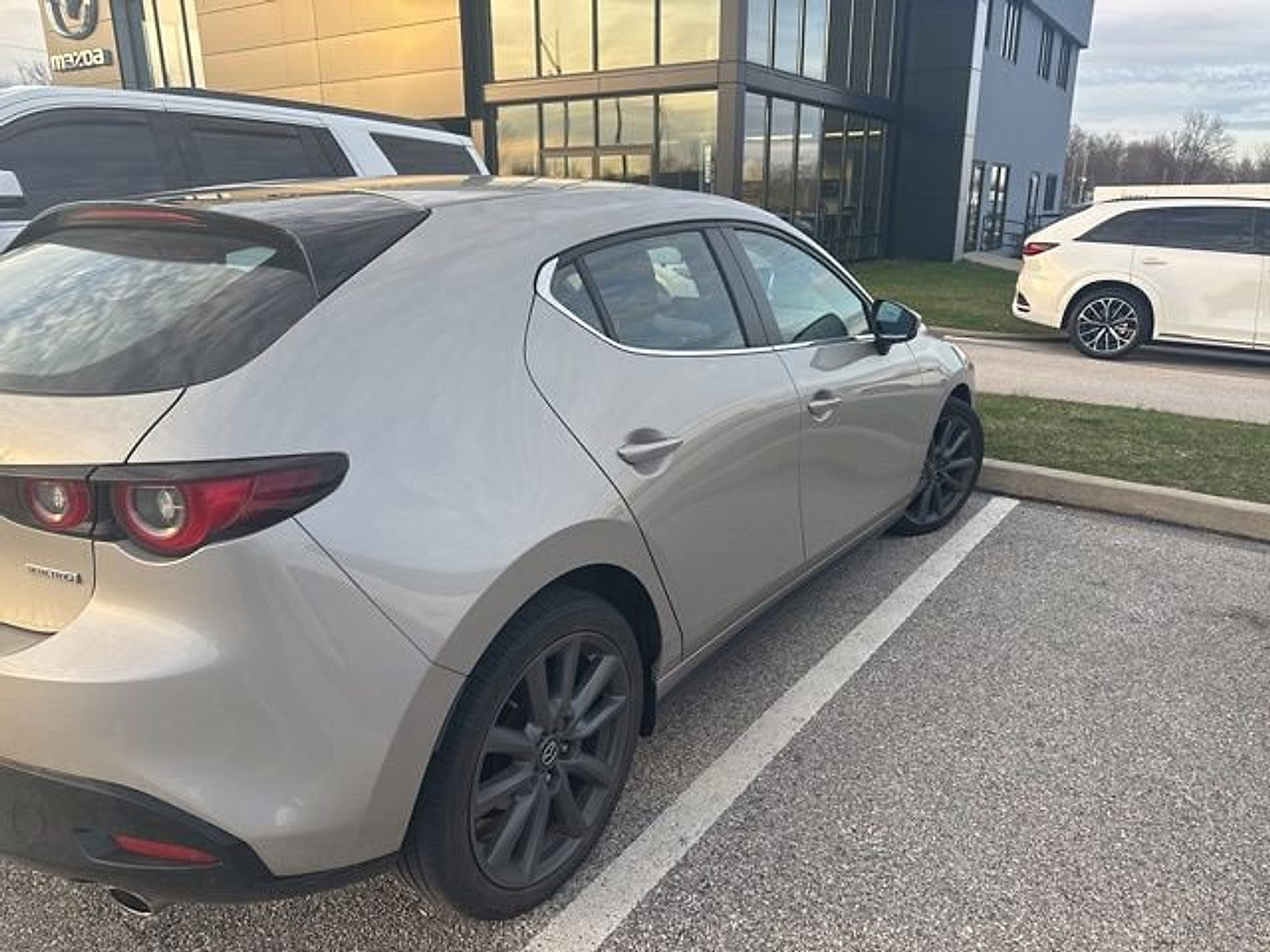 Used 2022 MAZDA MAZDA3 s image 20