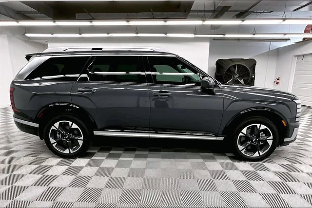 Used 2026 Hyundai Palisade Limited FWD image 16