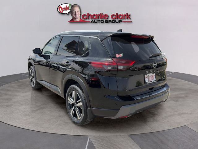 Certified 2025 Nissan Rogue SL image 4