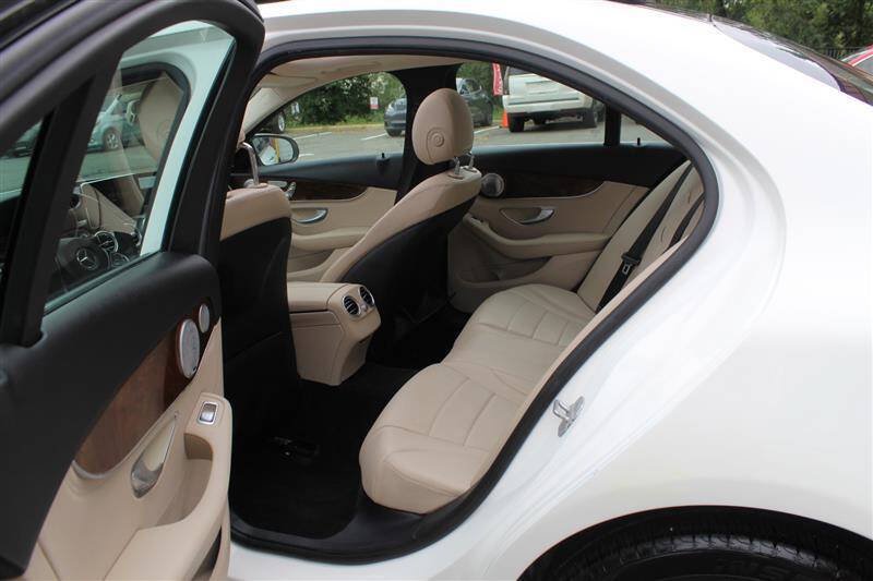 Used 2015 Mercedes-Benz C 300 4MATIC Sedan image 23