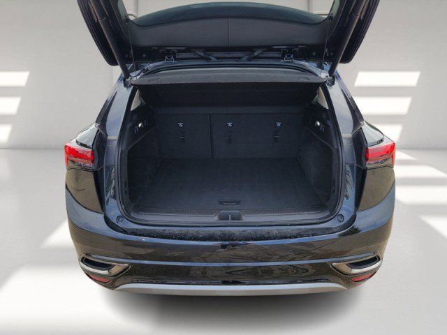 Used 2023 Buick Envision Essence w/ Sport Touring Package image 5