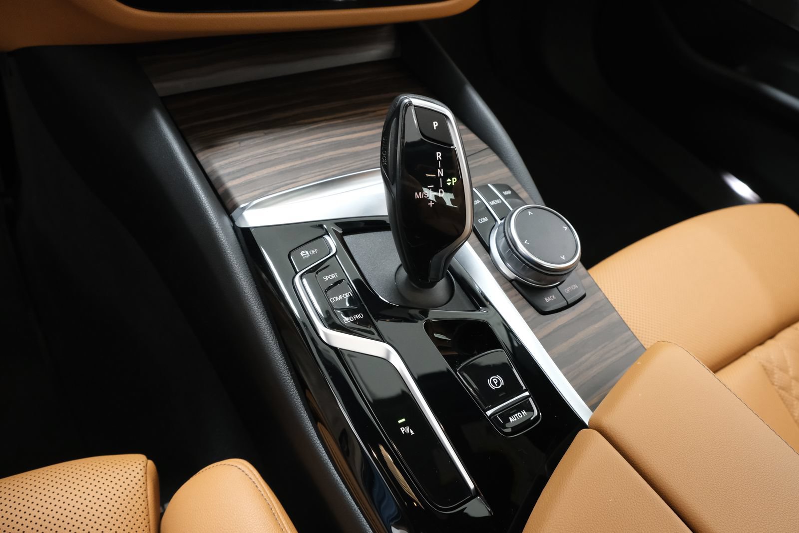 Used 2023 BMW 530i xDrive w/ Premium Package AWD/4WD image 22