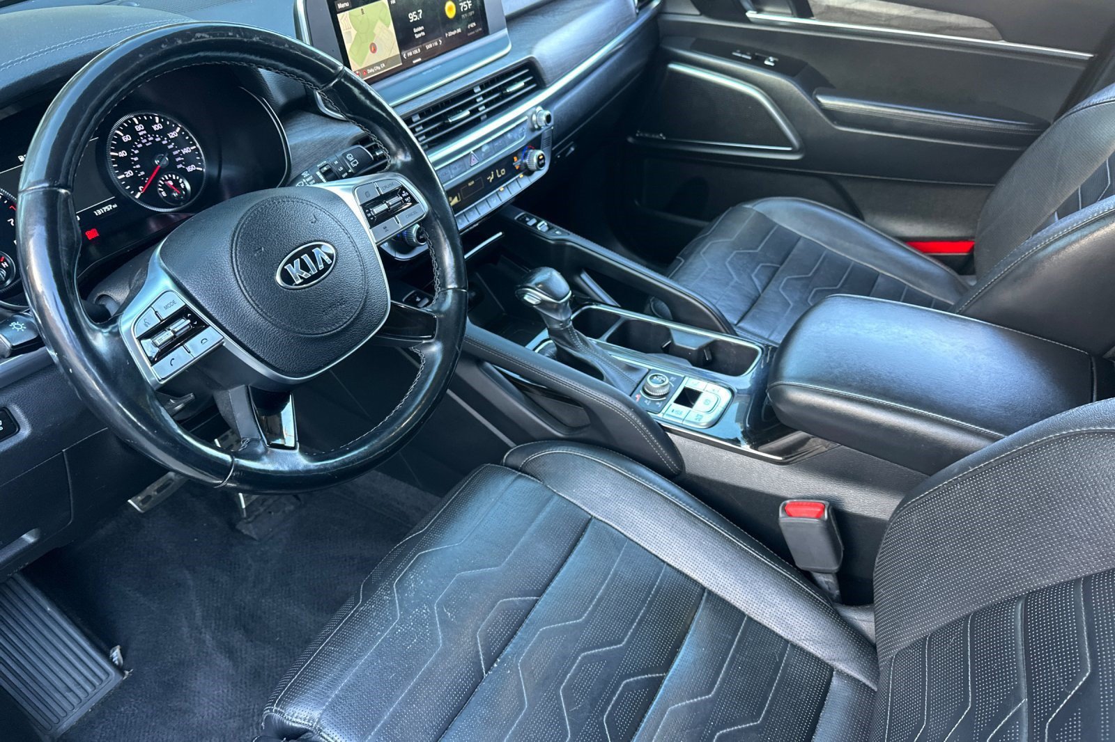 Used 2020 Kia Telluride SX w/ SX Prestige Package AWD/4WD image 4