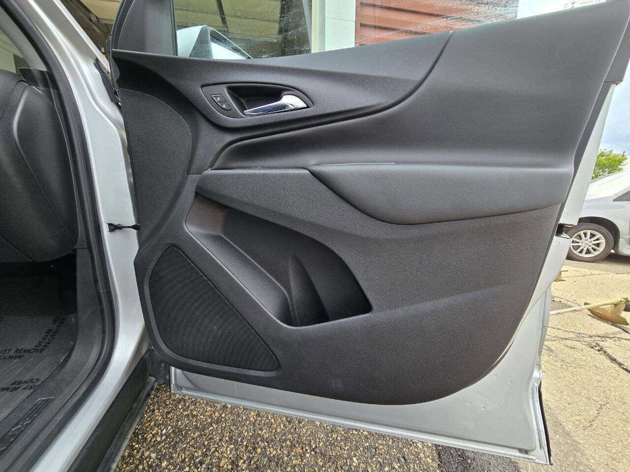 Used 2022 Chevrolet Equinox LT image 20