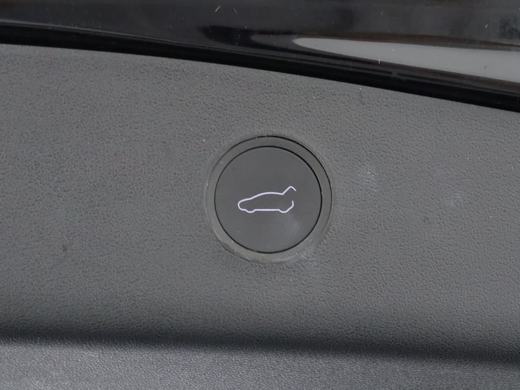 Used 2022 Tesla Model 3 Long Range AWD/4WD image 28