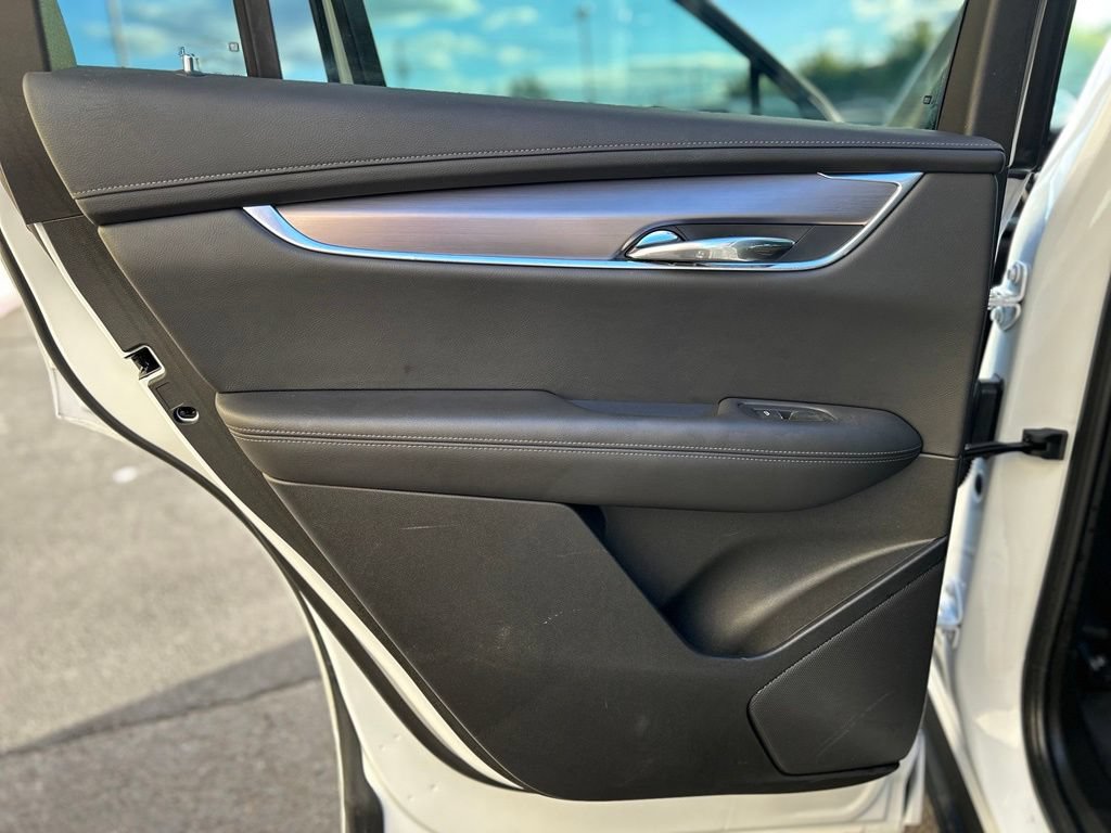 Used 2024 Cadillac XT6 Luxury w/ LPO, Floor Liner Package AWD/4WD image 21