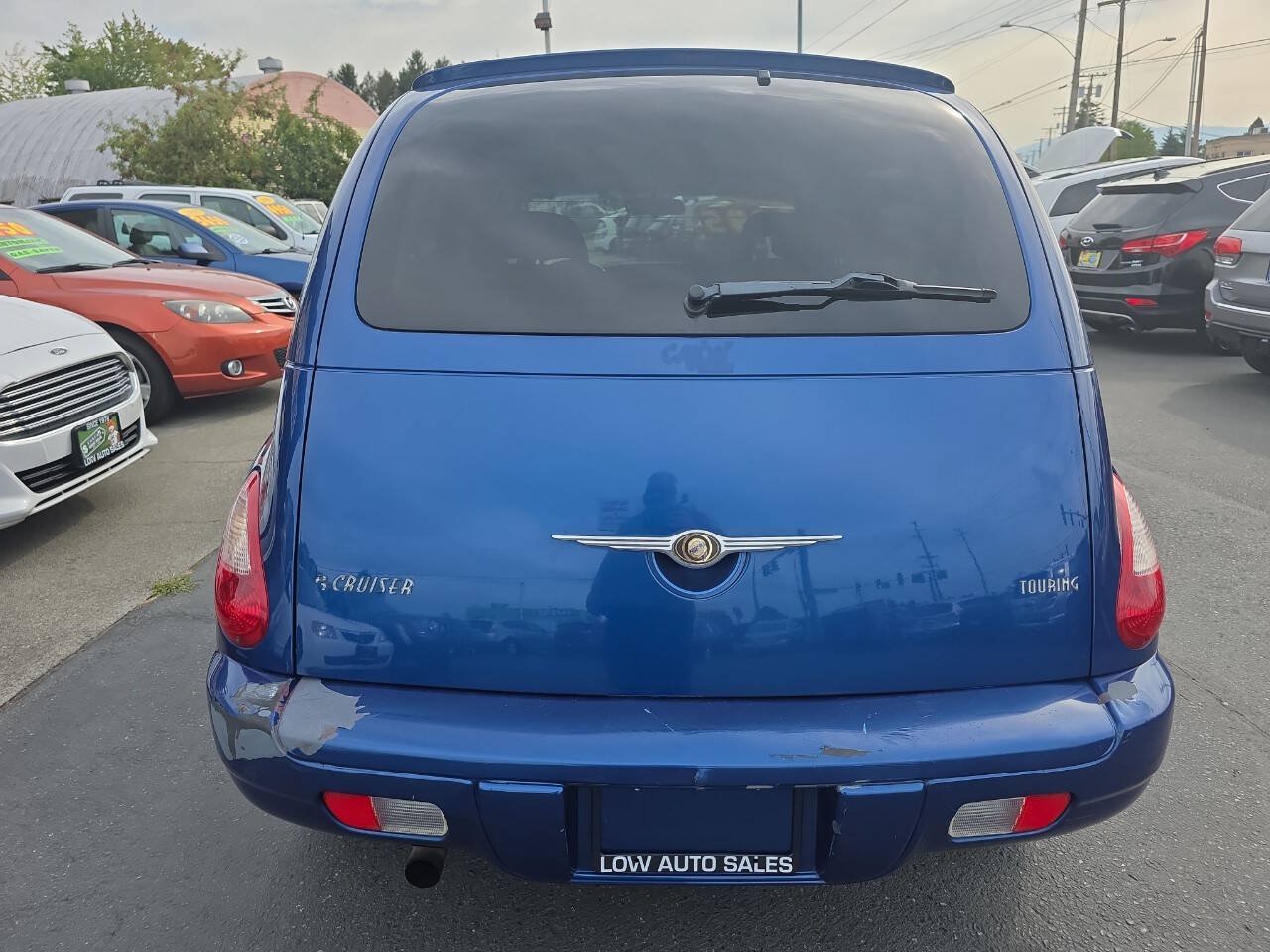 Used 2008 Chrysler PT Cruiser Touring FWD image 4