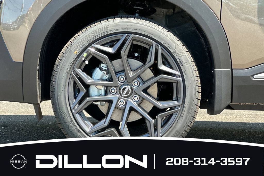 New 2026 Nissan Kicks SR w/ Cold Weather Package FWD image 29