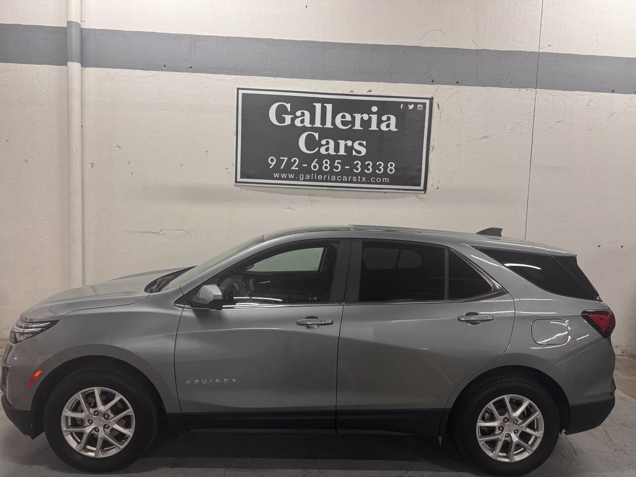 Used 2024 Chevrolet Equinox LT image 2