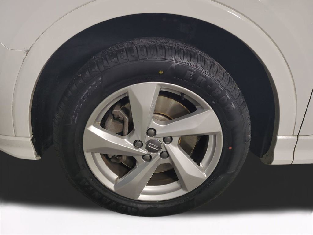 Used 2020 Audi Q3 2.0T Premium w/ Convenience Package image 11