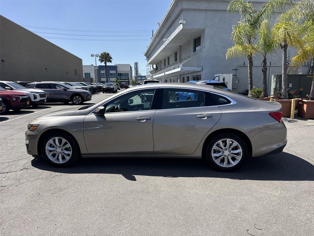 Used 2025 Chevrolet Malibu LT FWD image 6