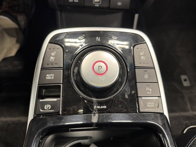 Used 2021 Kia Niro EX Premium w/ Cold Weather Package image 25