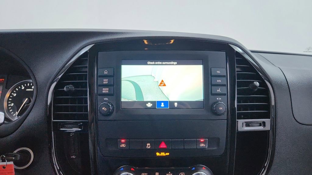 Used 2023 Mercedes-Benz Metris Passenger image 32