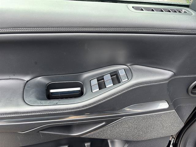 Used 2025 Lincoln Navigator Reserve AWD/4WD image 14