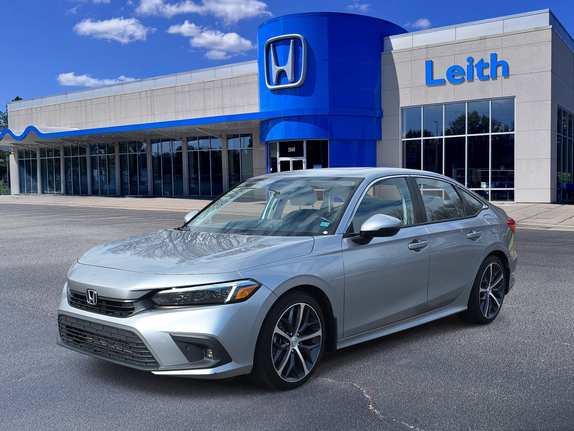 Used 2023 Honda Civic Touring image 1