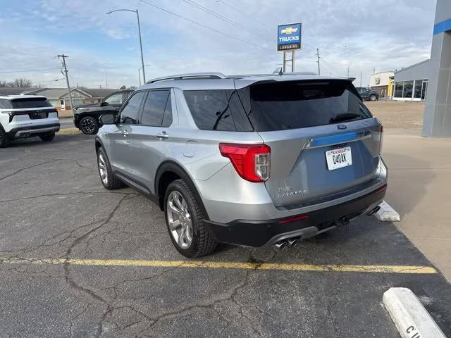 Used 2020 Ford Explorer Platinum image 5