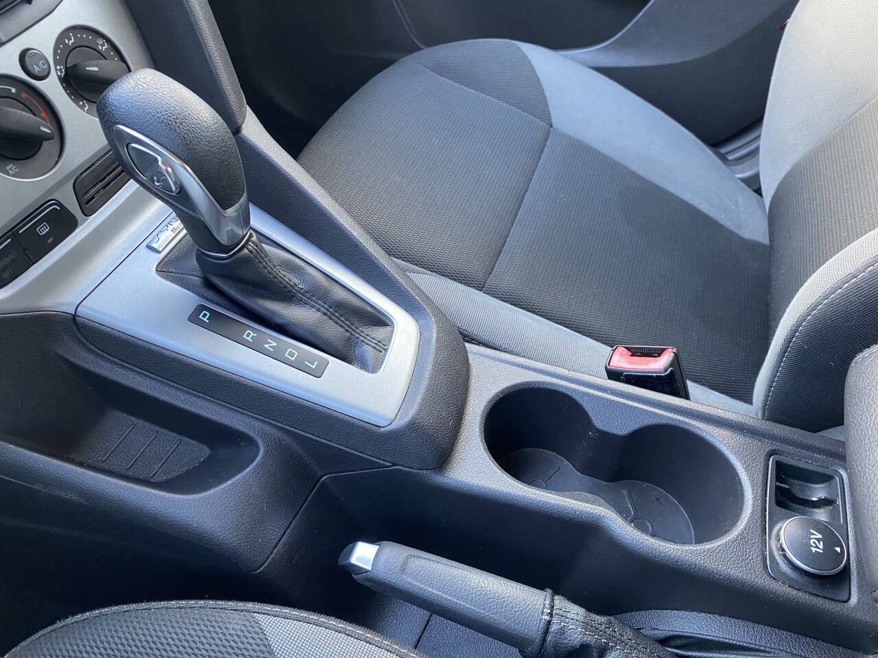 Used 2012 Ford Focus SE FWD image 28