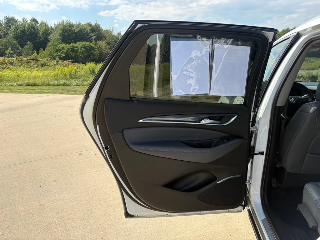 Used 2021 Buick Enclave Essence FWD image 36