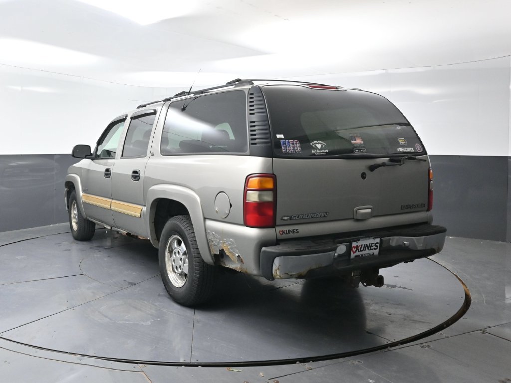Used 2000 Chevrolet Suburban LT w/ LT Preferred Equipment Group AWD/4WD image 9