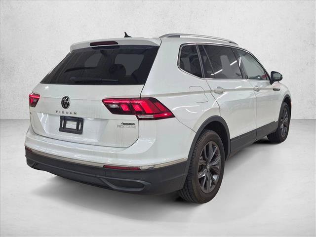 Used 2023 Volkswagen Tiguan SE AWD/4WD image 5
