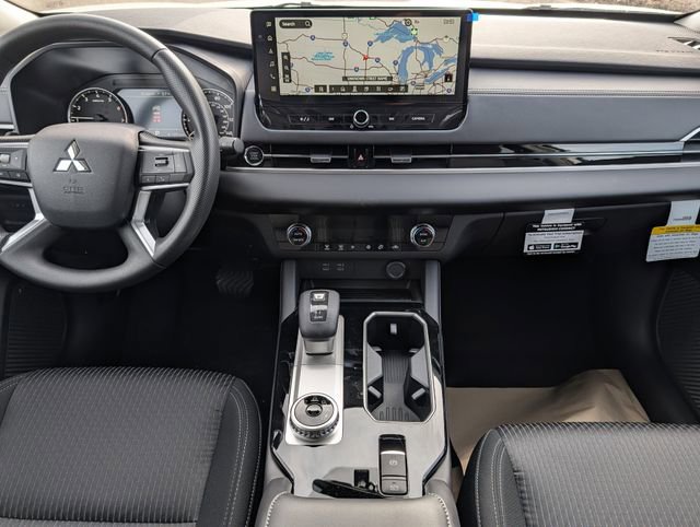 New 2026 Mitsubishi Outlander ES FWD image 7