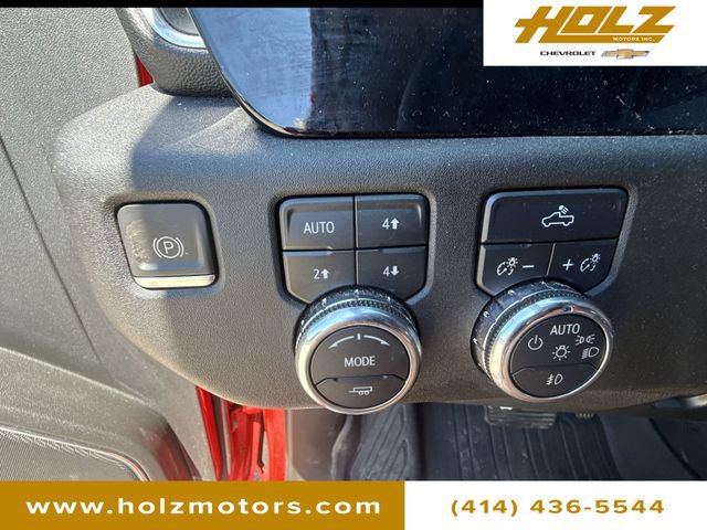 Certified 2024 GMC Sierra 1500 Elevation w/ LPO, Elevation Black Package AWD/4WD image 17