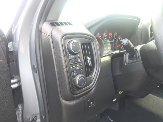 Used 2026 Chevrolet Silverado 1500 Custom AWD/4WD image 13