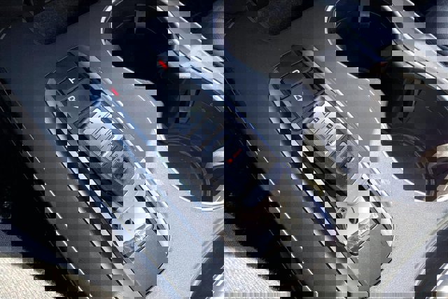 Used 2020 Acura MDX SH-AWD image 11