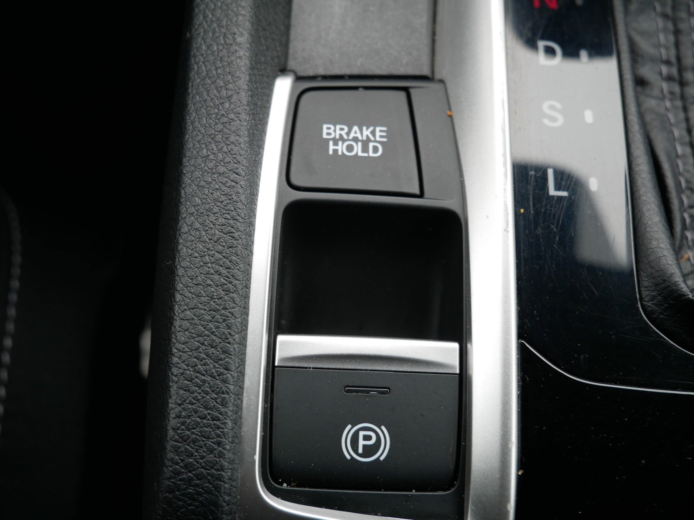 Certified 2021 Honda Civic EX image 32