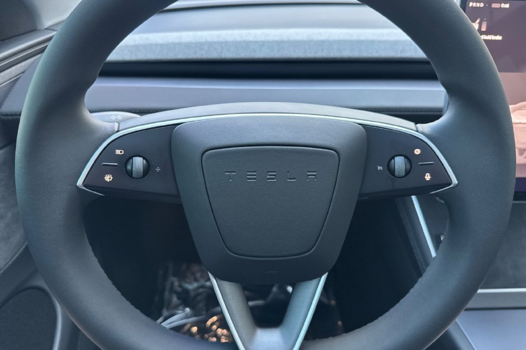 Used 2026 Tesla Model Y Long Range AWD/4WD image 27