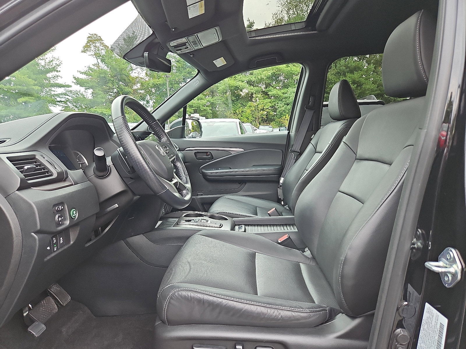 Used 2023 Honda Passport EX-L image 14