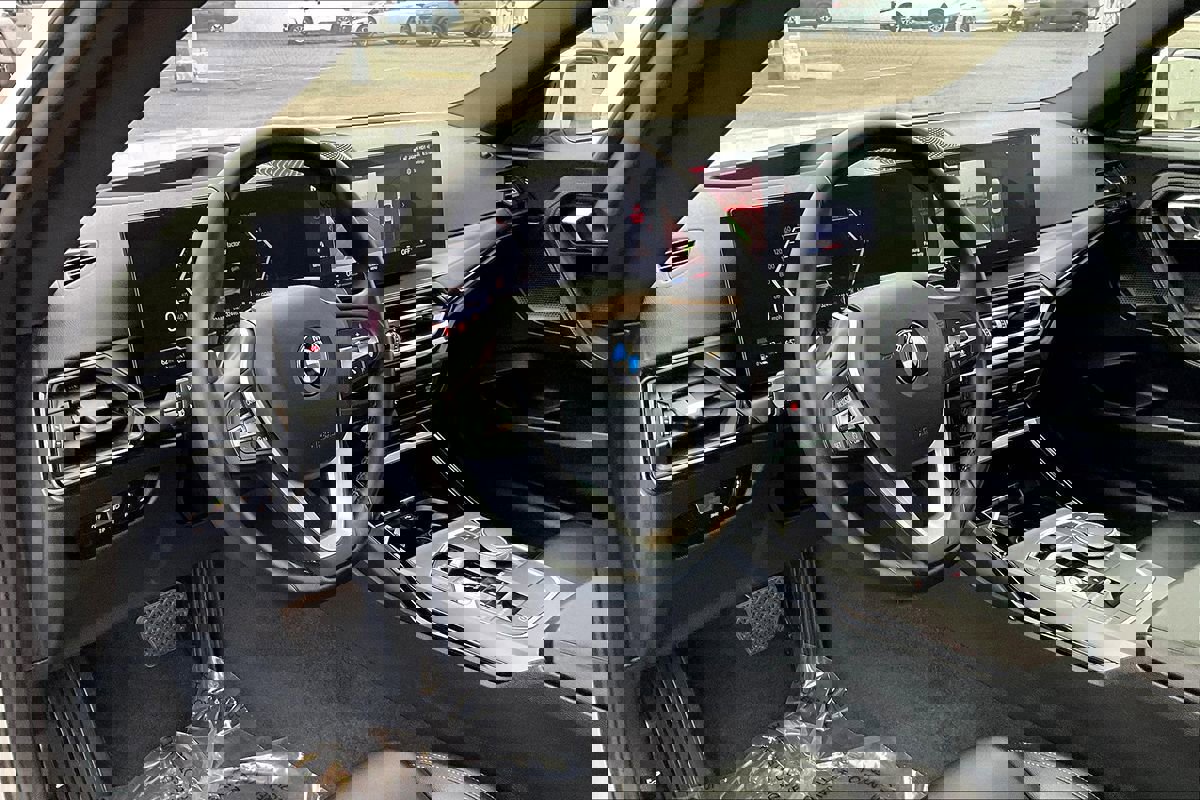 Used 2023 BMW 230i Coupe w/ Convenience Package image 13