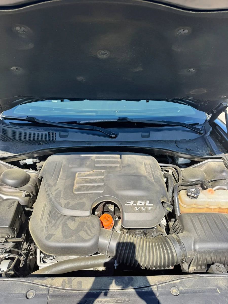 Used 2018 Dodge Charger SXT RWD image 21