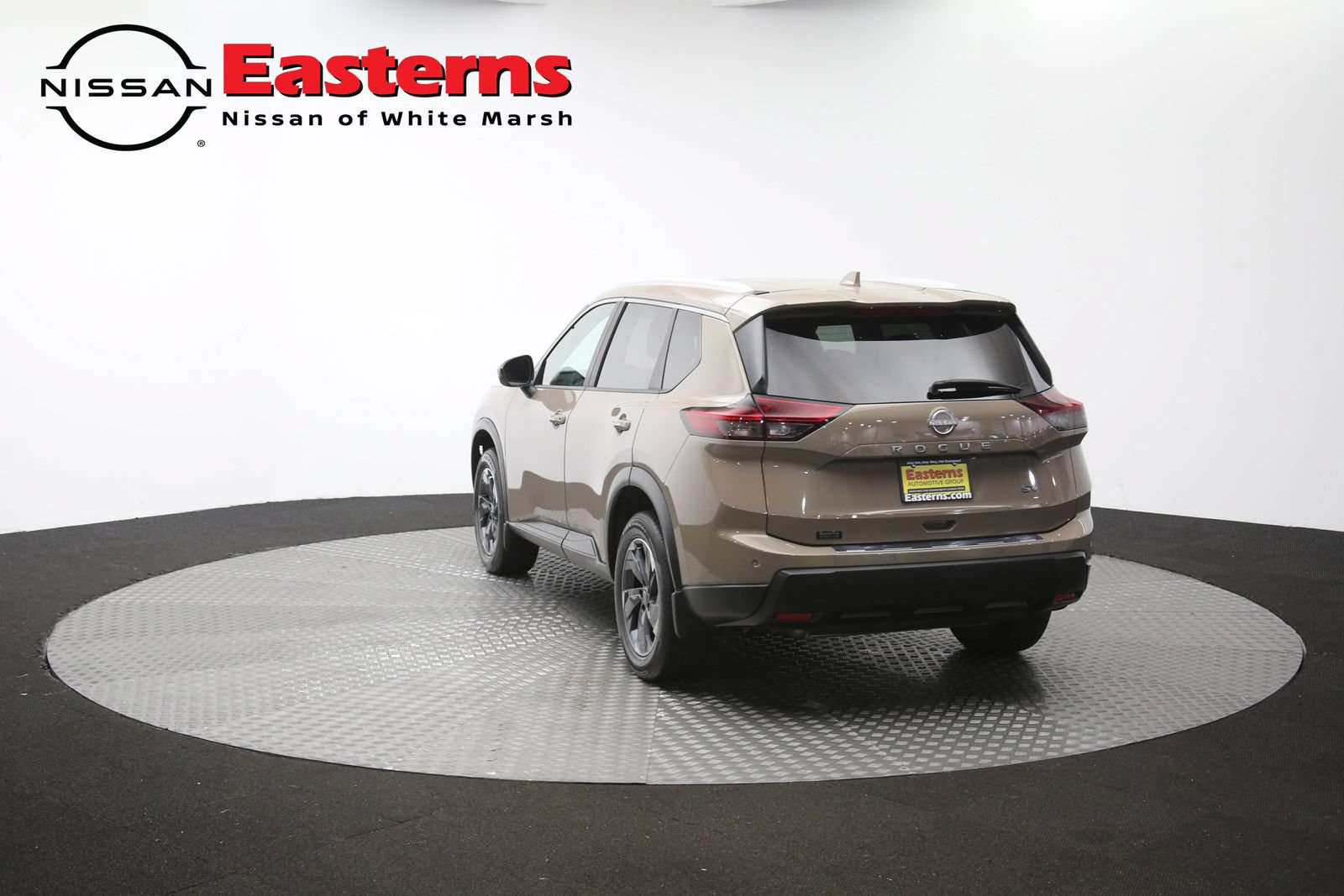 Used 2024 Nissan Rogue SV w/ SV Premium Package FWD image 65
