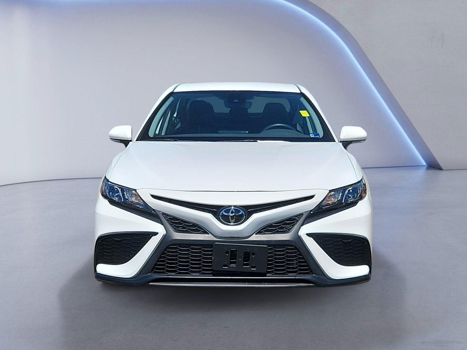 Used 2023 Toyota Camry SE FWD image 8