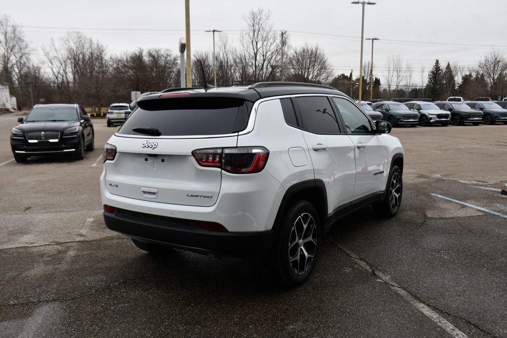 Used 2024 Jeep Compass Limited image 6