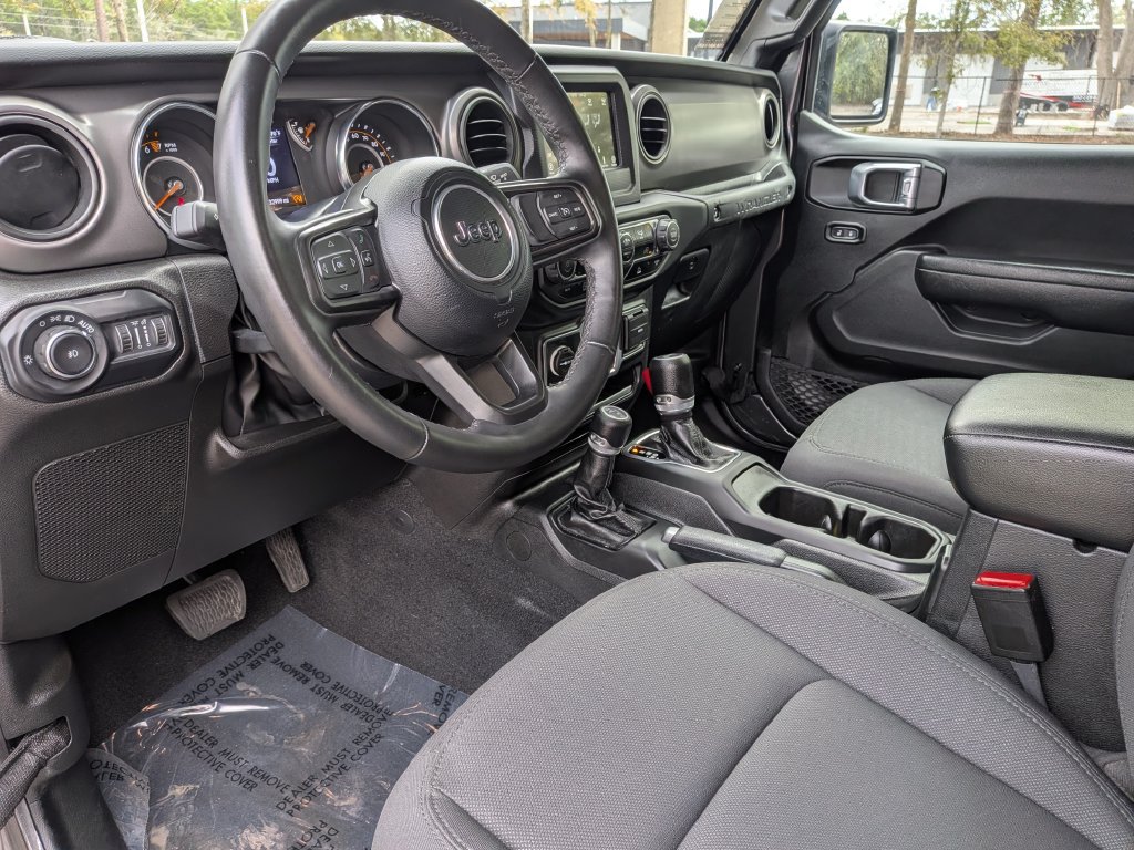 Used 2022 Jeep Wrangler Sport AWD/4WD image 17