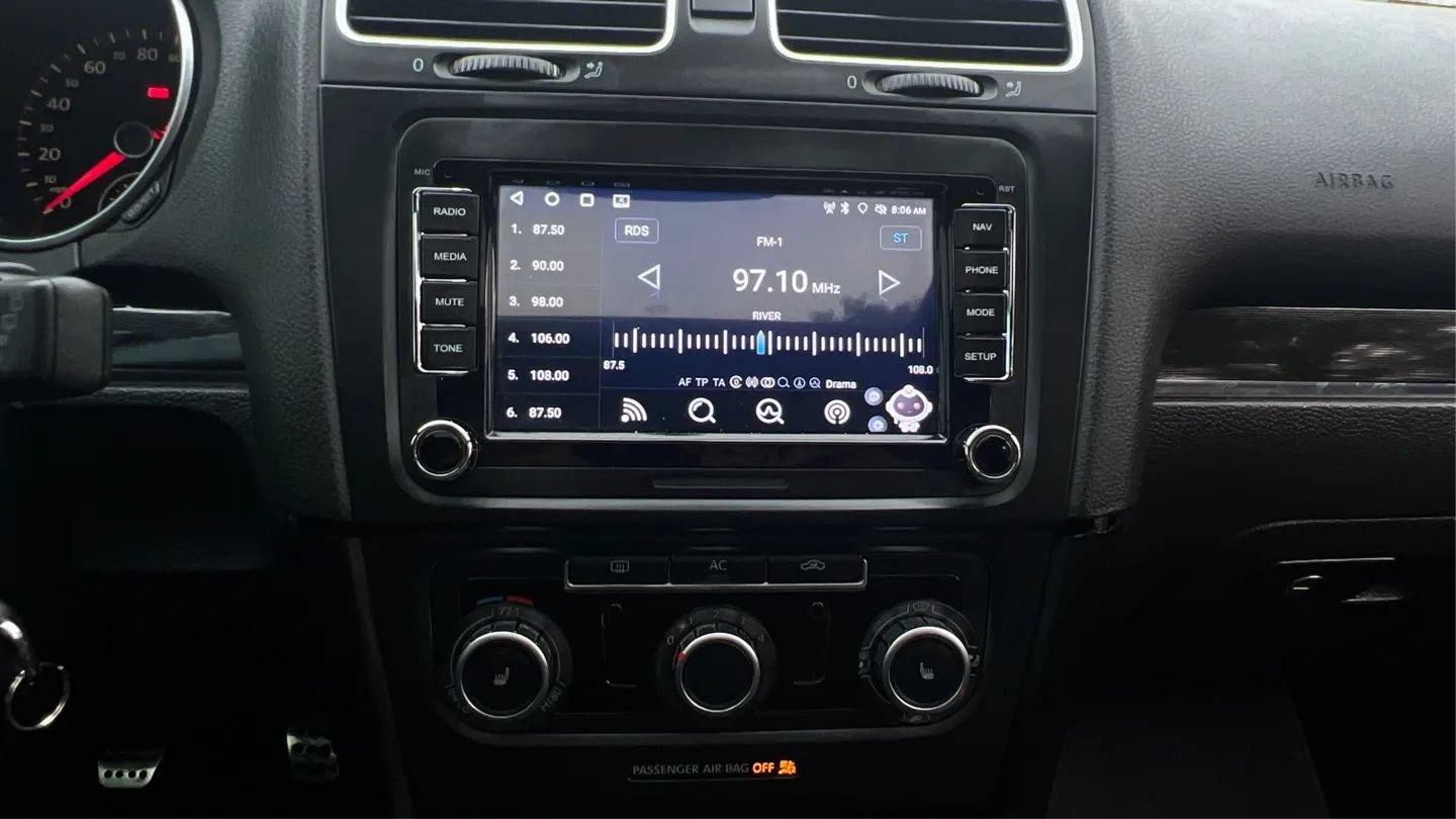 Used 2011 Volkswagen GTI 2-Door FWD image 24