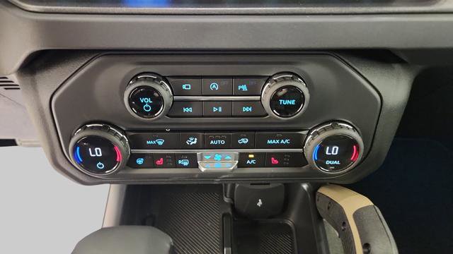 New 2025 Ford Bronco Badlands image 18