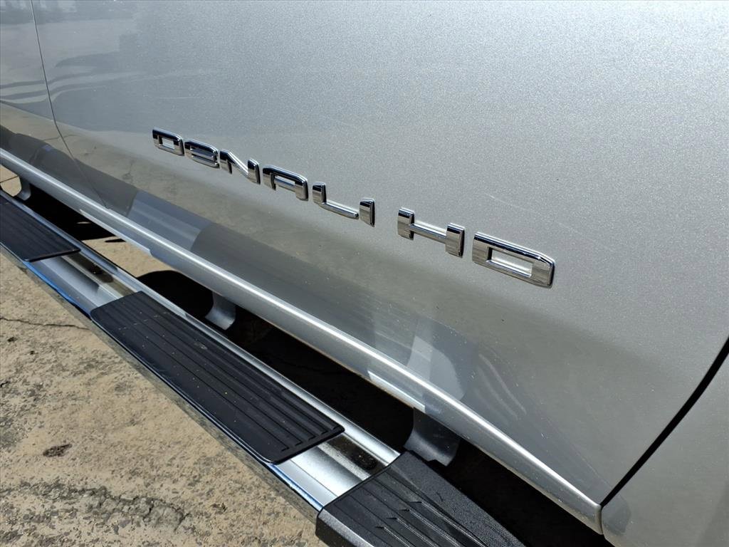 Used 2023 GMC Sierra 2500 Denali image 11