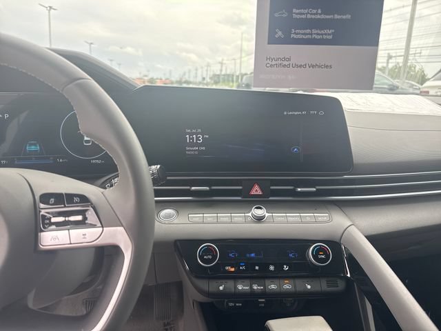 Certified 2023 Hyundai Elantra SEL w/ Convenience Package FWD image 18