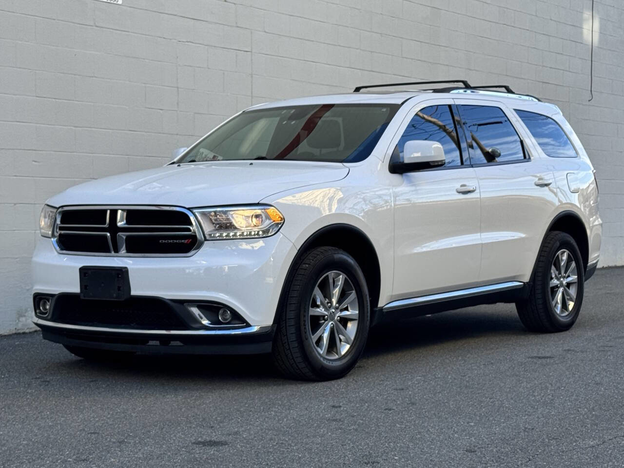 Used 2015 Dodge Durango Limited w/ Nav & Power Liftgate Group image 2
