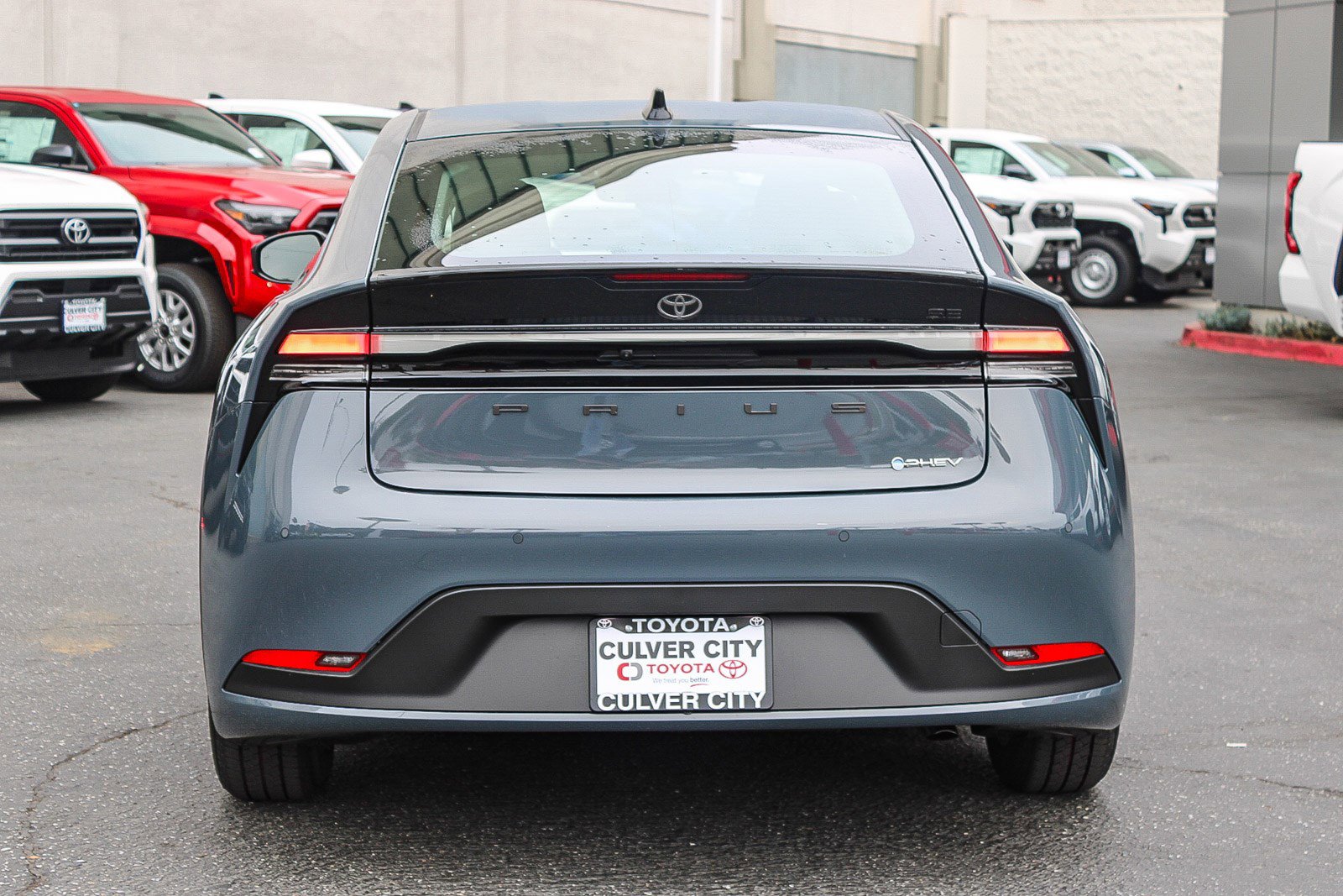 New 2026 Toyota Prius Plug-In Hybrid FWD image 8