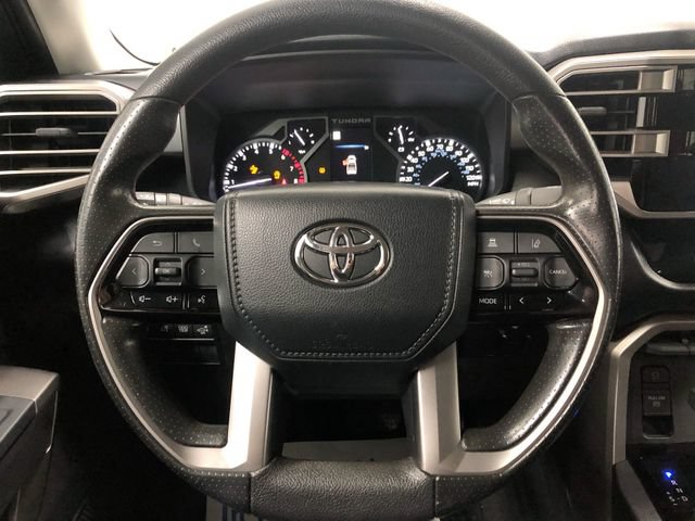 Used 2022 Toyota Tundra SR5 w/ SR5 Convenience Package AWD/4WD image 16