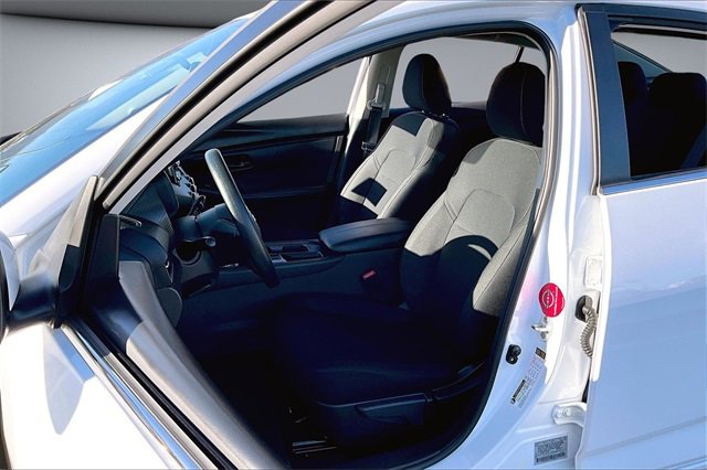 Certified 2025 Nissan Sentra S image 20